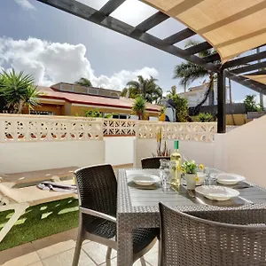 Residencia Lena Apartment